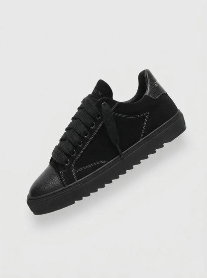 Contrast Low-Tops