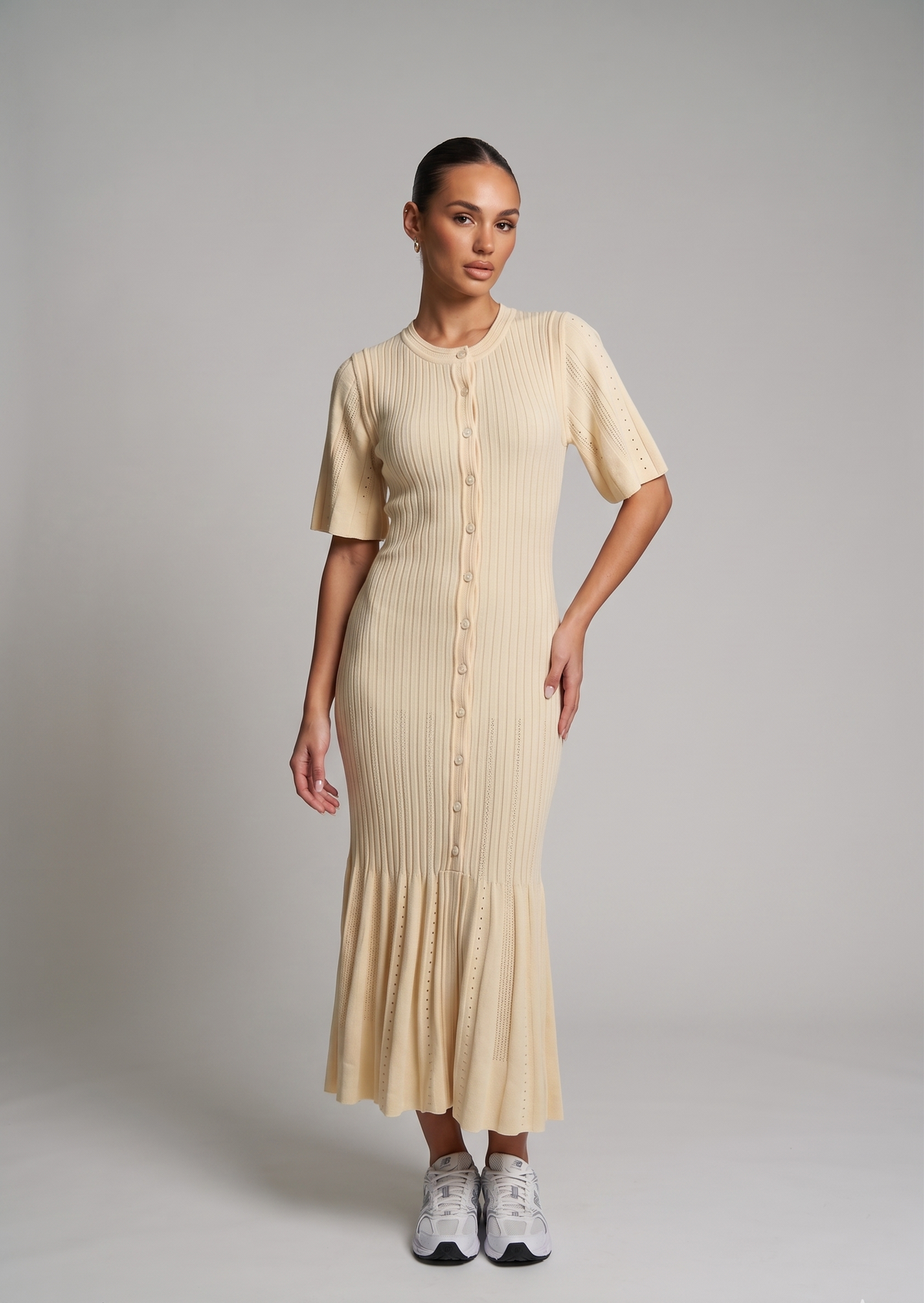 Knopf-Midikleid