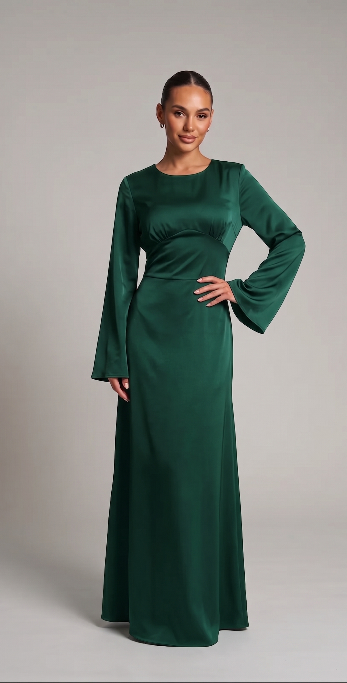 Maxi dress with ties