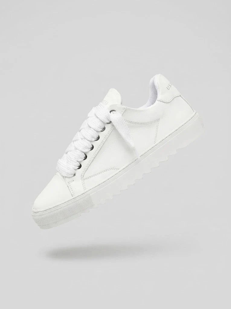 Contrast Low-Tops